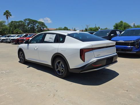 New 2026 Kia K4 FWD image 6