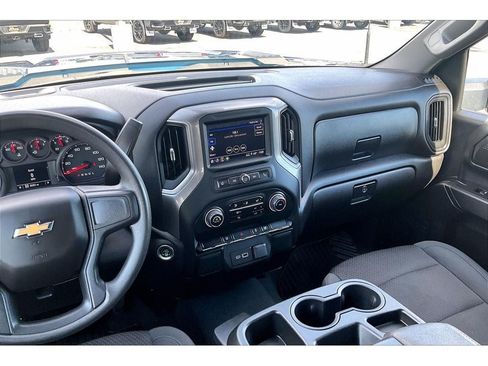 Used 2024 Chevrolet Silverado 2500 Custom AWD/4WD image 7