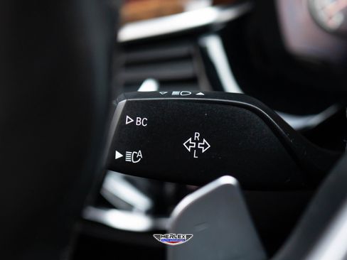 Used 2018 BMW 540i xDrive xDrive M-Sport w/ M Sport Package image 30