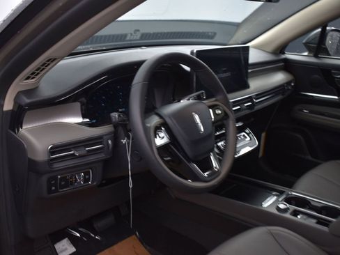 New 2025 Lincoln Corsair Grand Touring w/ Equipment Group 301A image 8