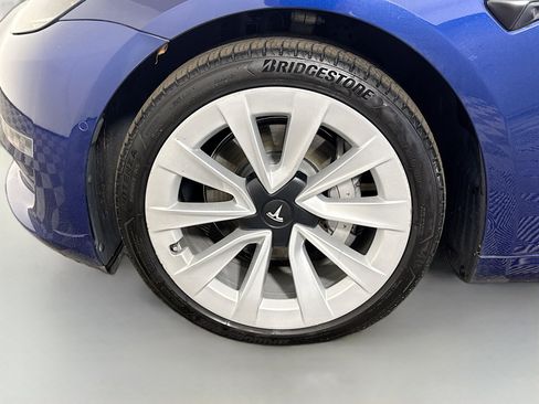 Used 2021 Tesla Model 3 Standard Range Plus image 37