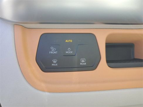 New 2025 Volkswagen ID. Buzz 1st Edition image 25