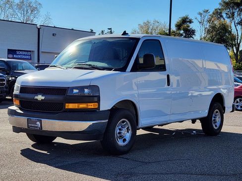 Used 2020 Chevrolet Express 2500 w/ Driver Convenience Package image 6
