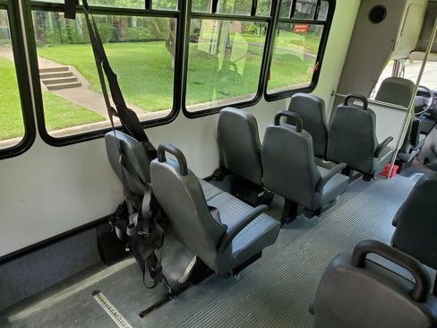 Used 2016 Ford E-350 and Econoline 350 Super Duty w/ Shuttle Bus Prep Package RWD image 32