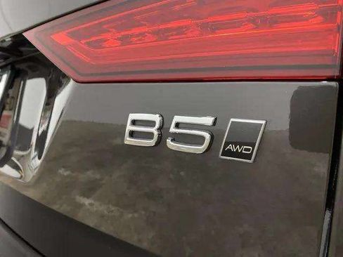 Used 2025 Volvo V60 B5 Cross Country Plus AWD/4WD image 98