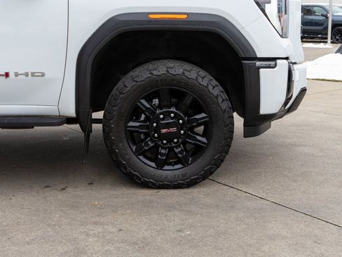 Used 2024 GMC Sierra 2500 AT4 w/ AT4 Premium Plus Package image 40