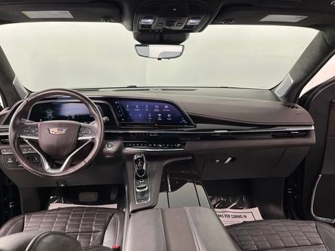Used 2022 Cadillac Escalade Sport Platinum w/ LPO, ONYX Package AWD/4WD image 41