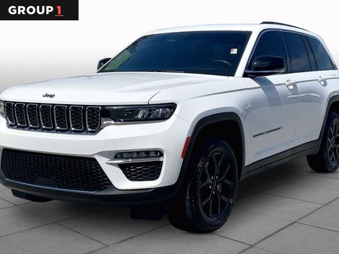 Used 2023 Jeep Grand Cherokee Limited AWD/4WD image 1