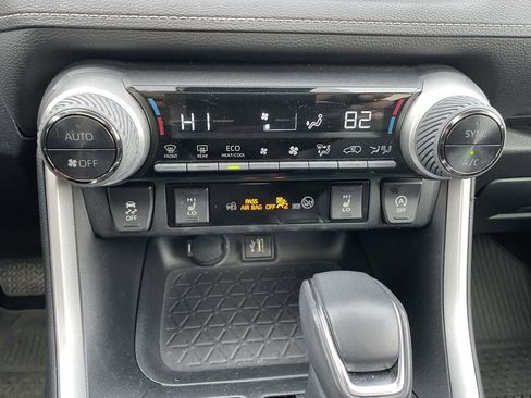 Used 2023 Toyota RAV4 XLE Premium image 42