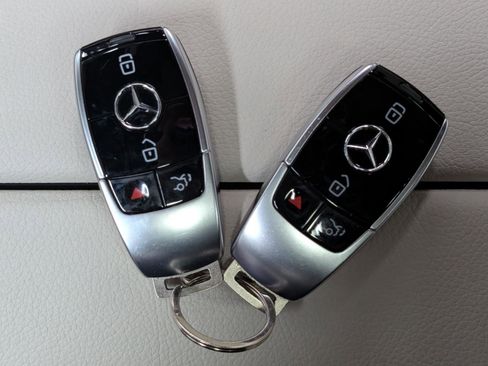 Used 2023 Mercedes-Benz E 350 4MATIC Sedan image 43