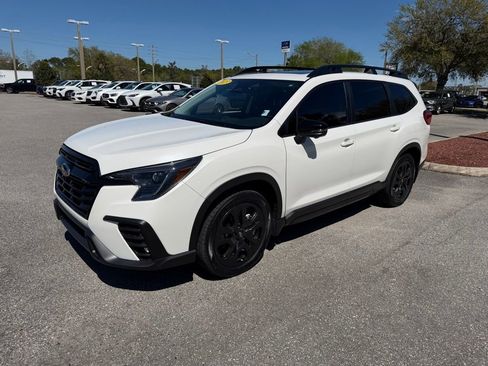 Used 2023 Subaru Ascent Onyx Edition Limited image 13