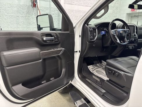 Used 2020 Chevrolet Silverado 2500 LTZ image 14