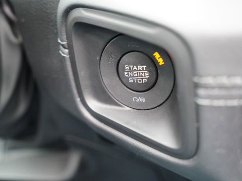 Certified 2025 Jeep Wrangler Unlimited Sahara w/ Safety Group image 31