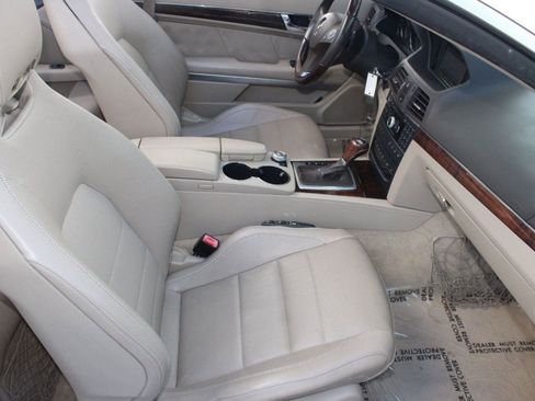 Used 2011 Mercedes-Benz E 550 Cabriolet image 33