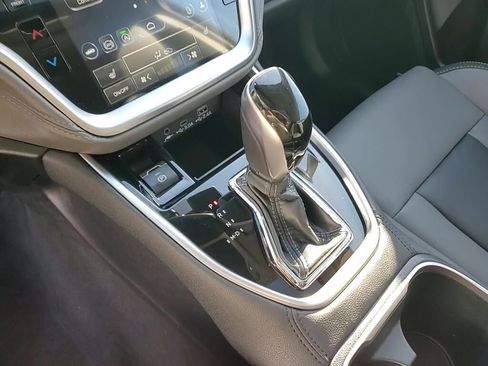 Certified 2025 Subaru Outback Onyx Edition XT image 19