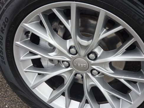 Used 2023 Jeep Grand Cherokee Summit image 23