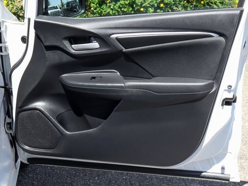 Used 2019 Honda Fit LX image 33