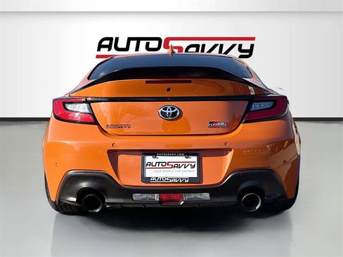 Used 2023 Toyota GR86 10th Anniversary SE image 6