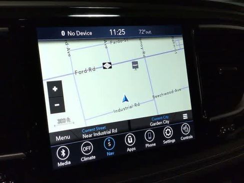 Used 2018 Chrysler Pacifica Limited w/ S Appearance Package image 29