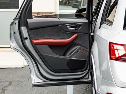 New 2026 Audi SQ7 Prestige image 19
