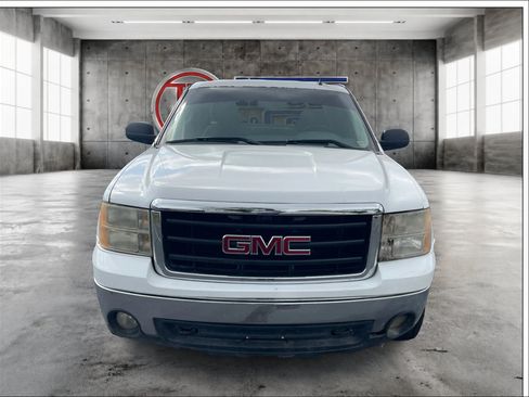 Used 2011 GMC Sierra 1500 SLE w/ Power Tech Package AWD/4WD image 2