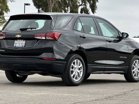 Used 2023 Chevrolet Equinox LS FWD image 4