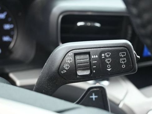Used 2021 Ford Explorer XLT w/ Equipment Group 202A RWD image 19