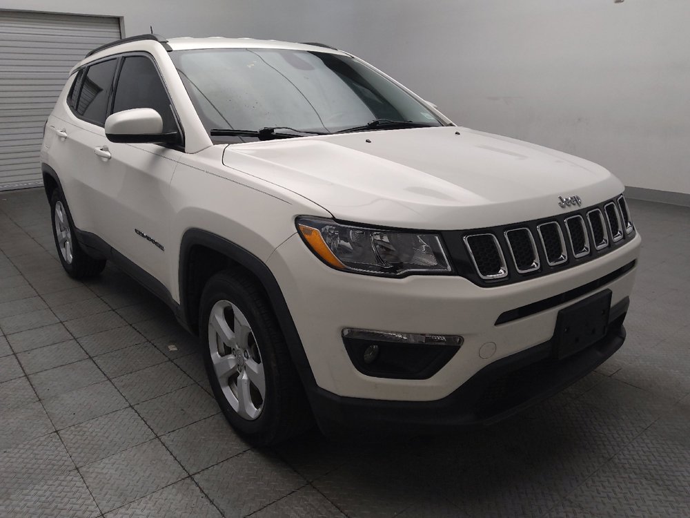 Used 2017 Jeep Compass Latitude FWD image 13