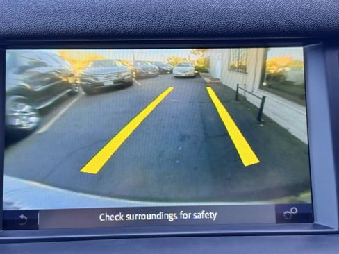 Used 2018 Land Rover Discovery Sport SE AWD/4WD image 45