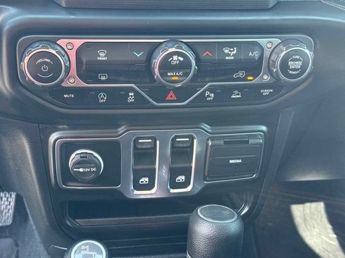 Used 2023 Jeep Wrangler Sport AWD/4WD image 16