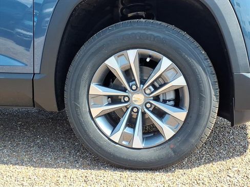 Used 2026 Chevrolet Equinox LT image 10