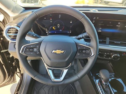 New 2026 Chevrolet Trax LT w/ Driver Confidence Package image 13