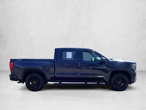 Used 2022 GMC Sierra 1500 Elevation w/ LPO, Elevation Black Package AWD/4WD image 5