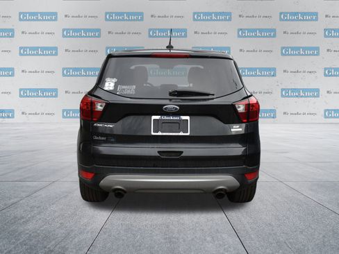 Used 2019 Ford Escape SE image 4