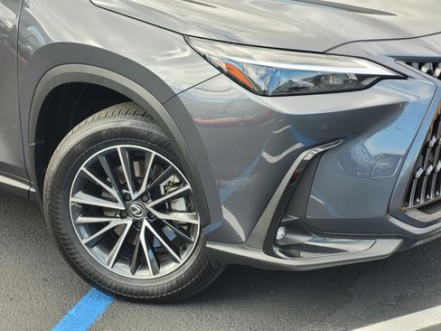 Used 2025 Lexus NX 350h AWD w/ Premium Package image 9