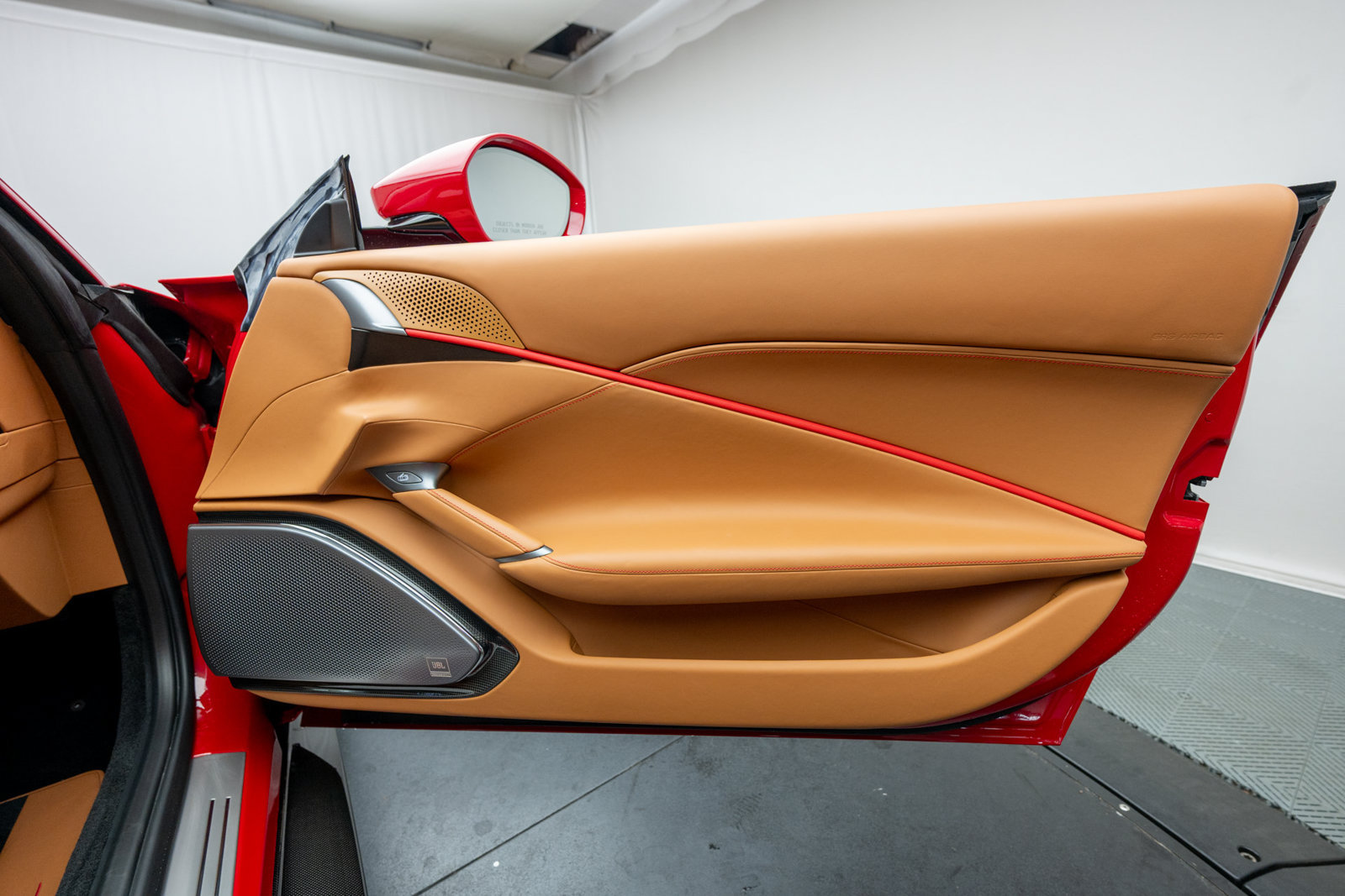 Used 2022 Ferrari Roma RWD image 33