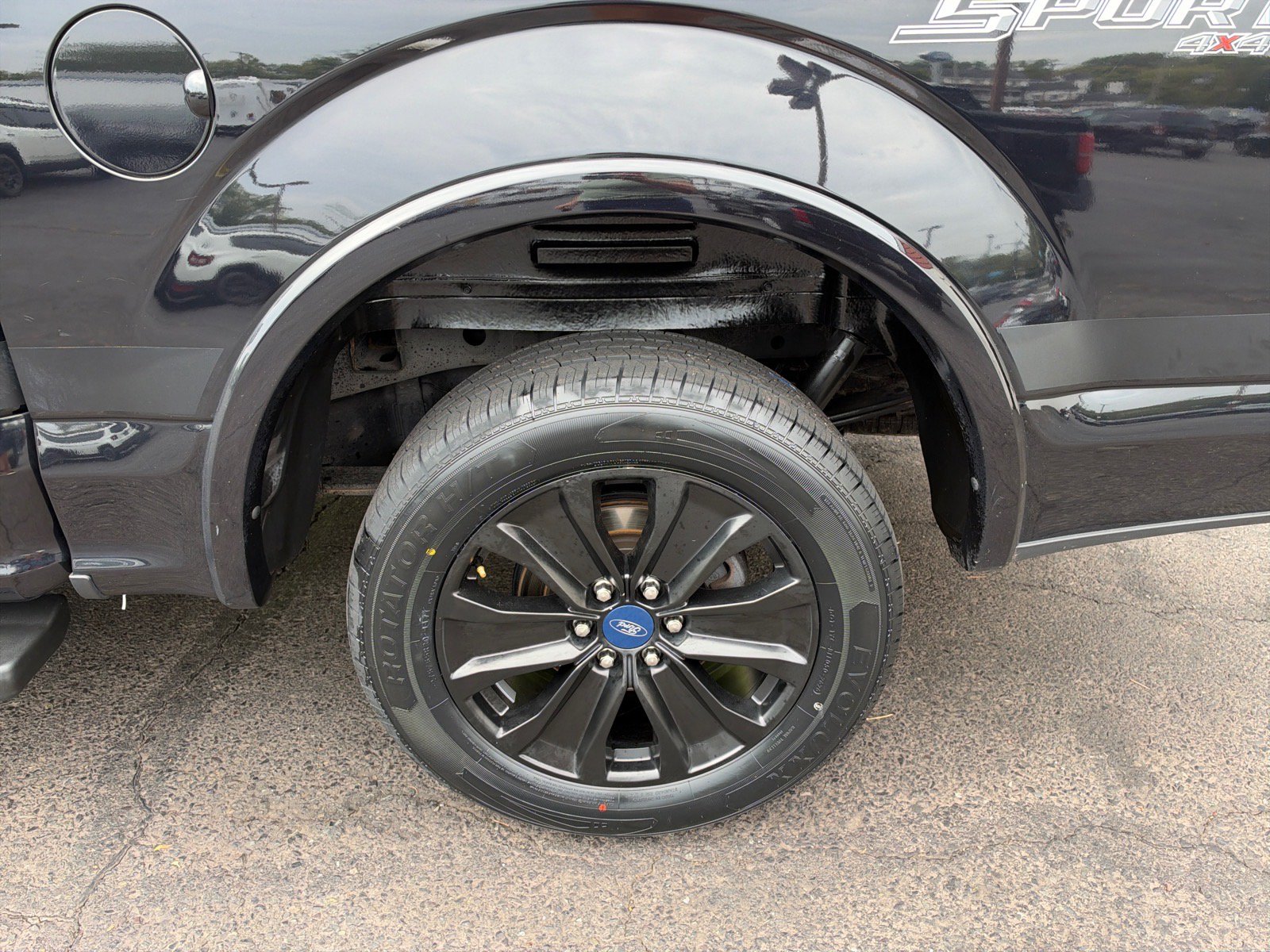 Used 2020 Ford F150 XLT w/ Equipment Group 302A Luxury AWD/4WD image 31