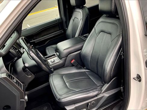 Used 2018 Ford Expedition Max Limited w/ Equipment Group 301A AWD/4WD image 18