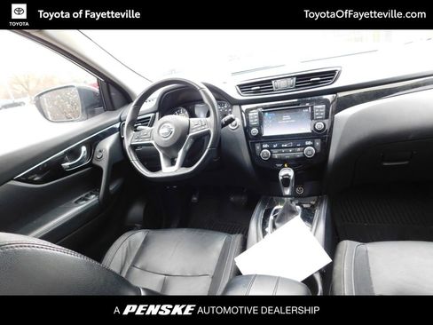 Used 2017 Nissan Rogue Sport SL w/ SL Premium Package image 7