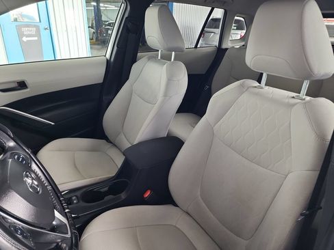 Used 2022 Toyota Corolla Cross LE FWD image 15