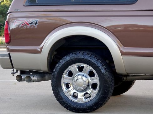 Used 2012 Ford F250 King Ranch w/ King Ranch w/Chrome Pkg image 27