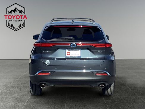 Certified 2024 Toyota Venza XLE image 4