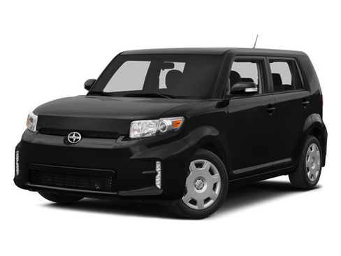 Used 2013 Scion xB FWD image 1