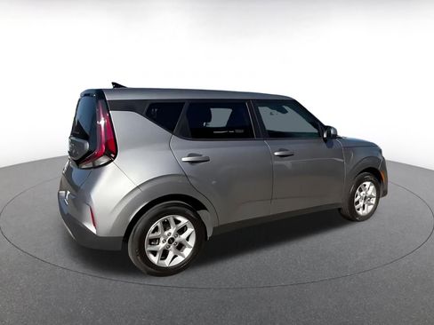 Used 2025 Kia Soul LX w/ LX Technology Package image 15