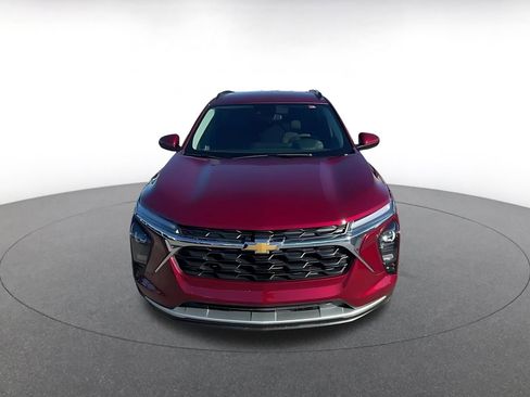 Used 2025 Chevrolet Trax LT image 4