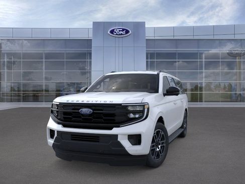 New 2026 Ford Expedition Max Active RWD image 2
