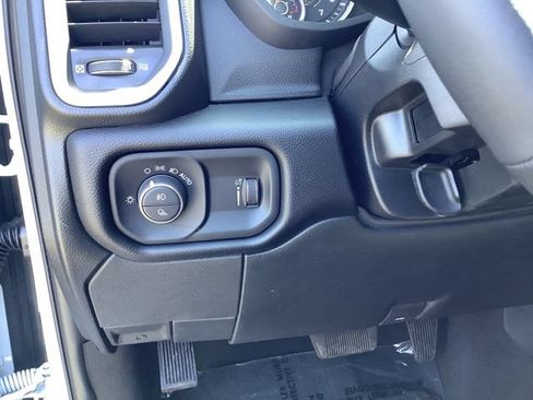 Used 2025 RAM 2500 Big Horn AWD/4WD image 15