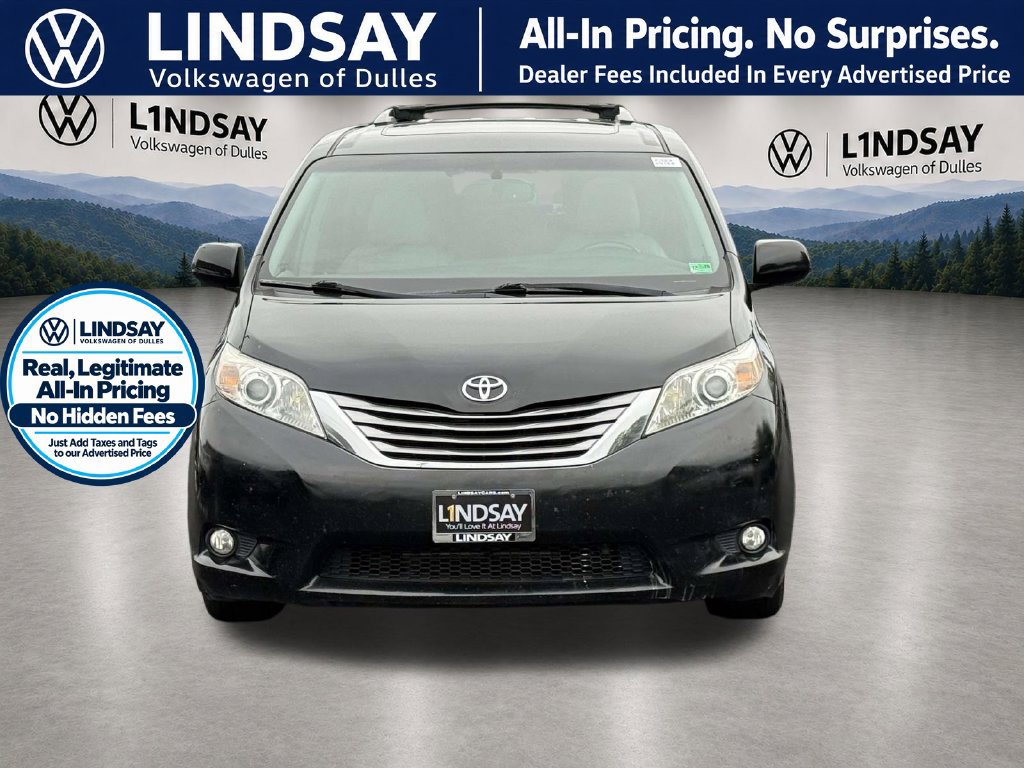 Used 2016 Toyota Sienna XLE Premium w/ Protection Package FWD image 3