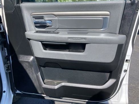 Used 2017 RAM 1500 Classic SLT AWD/4WD image 33