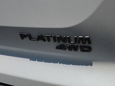 Used 2026 Nissan Pathfinder Platinum AWD/4WD image 8